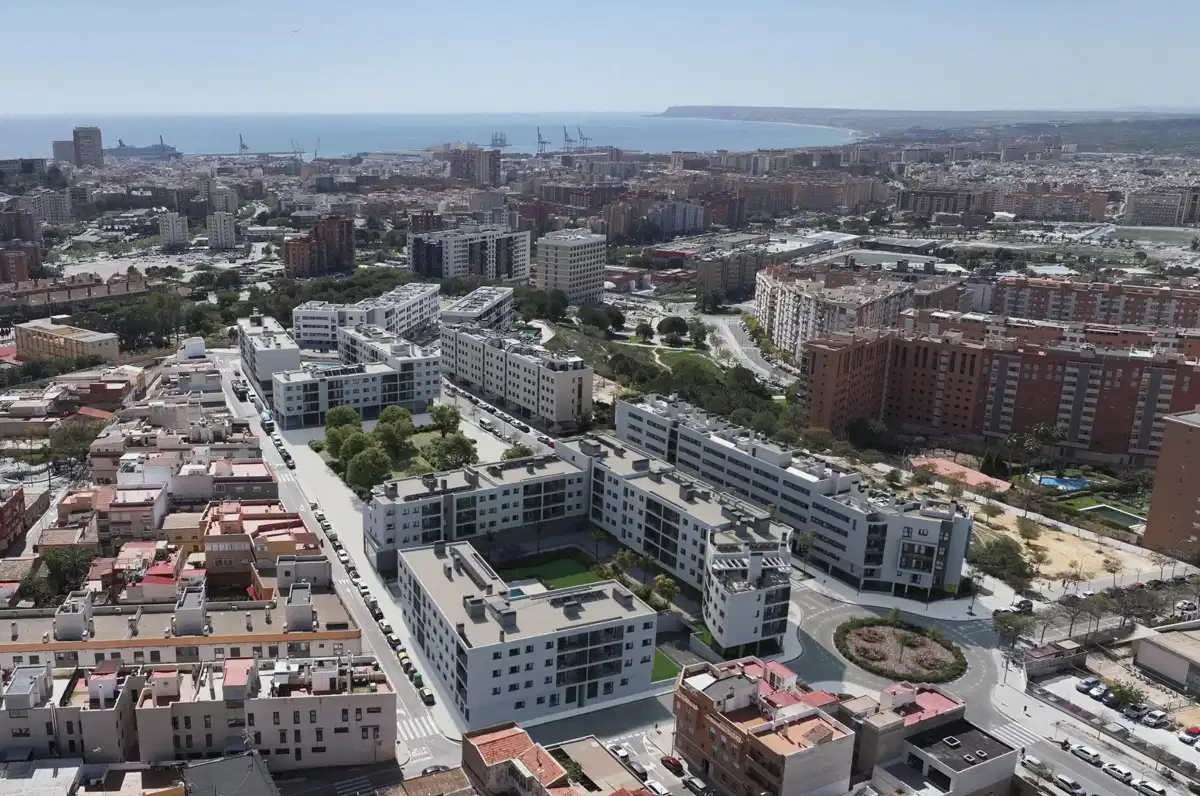 2-Bedroom, 1-Bathroom Ground Floor Apartment with Panoramic City Views in Alicante