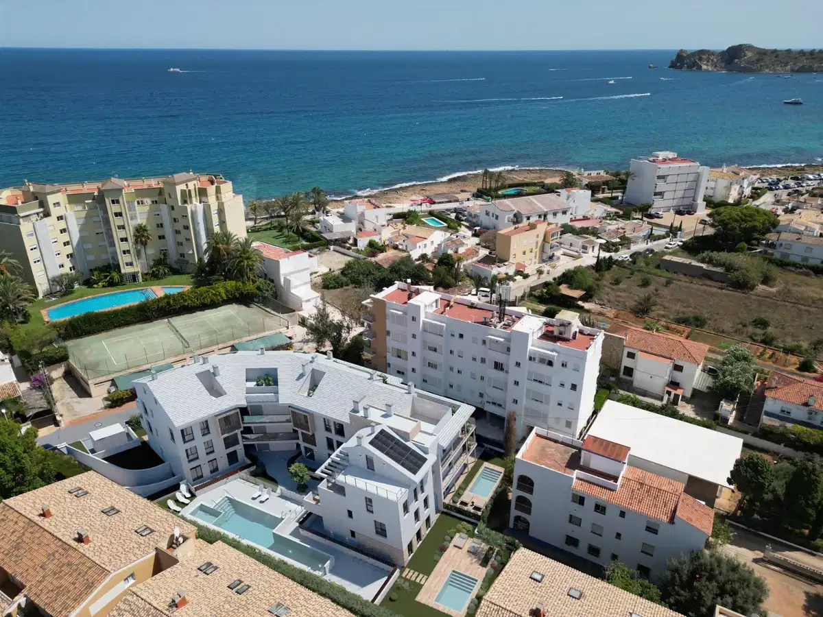 4-Bedroom, 3-Bathroom Duplex Penthouse with Premium Finishes in Cala Blanca, Javea