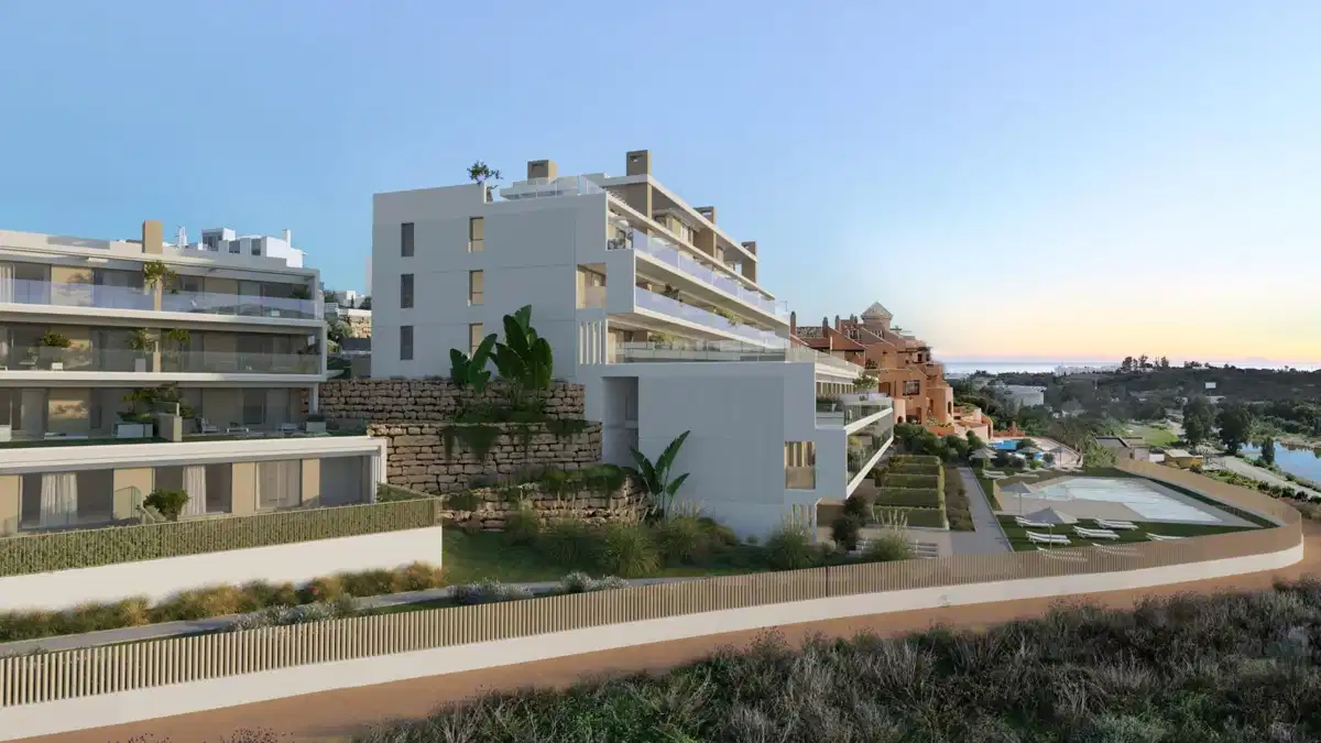 3-Bedroom, 2-Bathroom Penthouse with Sea Views and Premium Amenities in Cancelada, Estepona