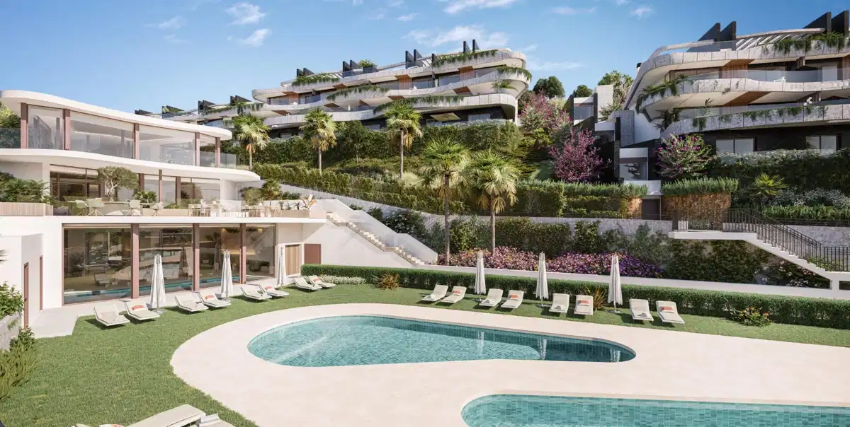 3-Bedroom, 3-Bathroom Luxury Ground Floor Apartment with Private Garden in Elviria Hills, Marbella East
